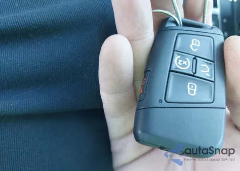 2018 Volkswagen Tiguan 2.0T Se/2.0T Sel из США, поврежденный, VIN 3VV3B7AX5JM015069